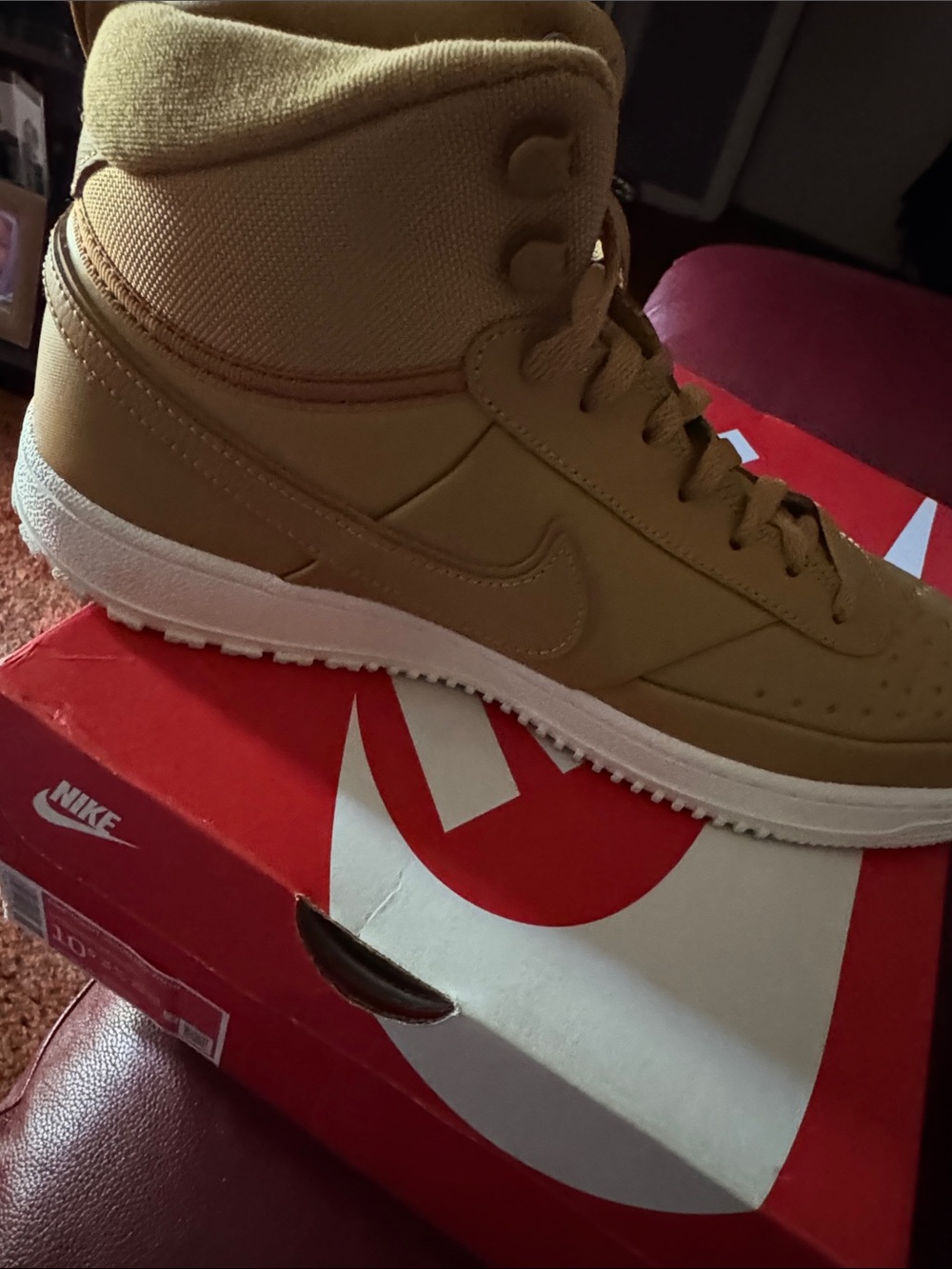 Nike Men’s High-Top Boot in Wheat/Tan